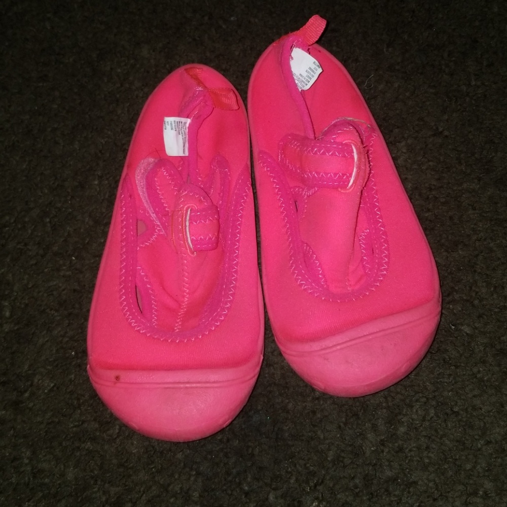 Cat & jack water shoes for girls